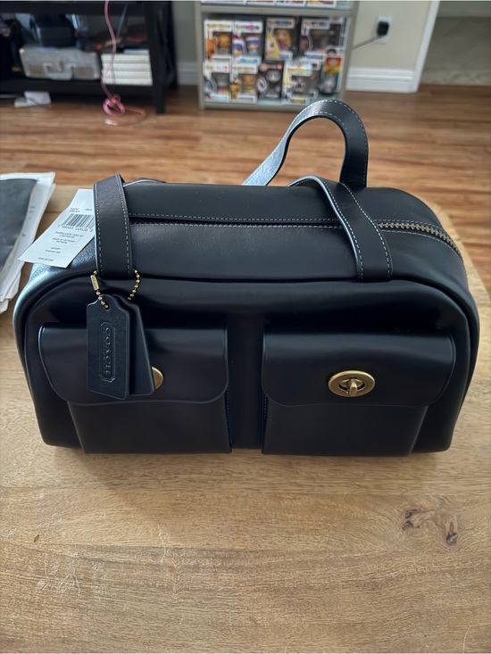 Coach Handbags - Coach Black Leather Dual-Front Pocket Shoulder Bag